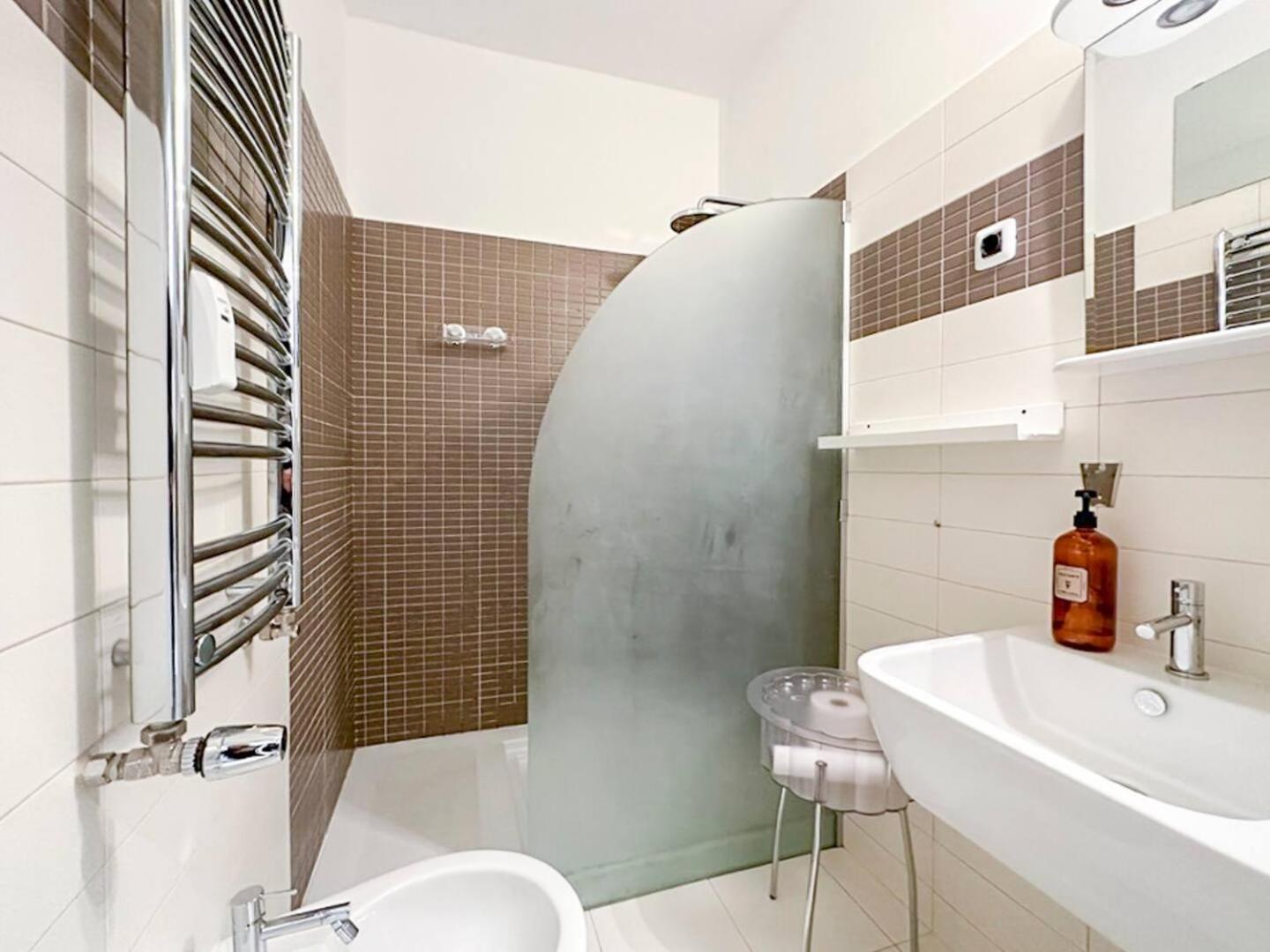 Fully Equipped Vitoshka Area Spacious Metro Sofia Exterior foto